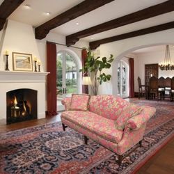 Sofa Chippendale Camelback