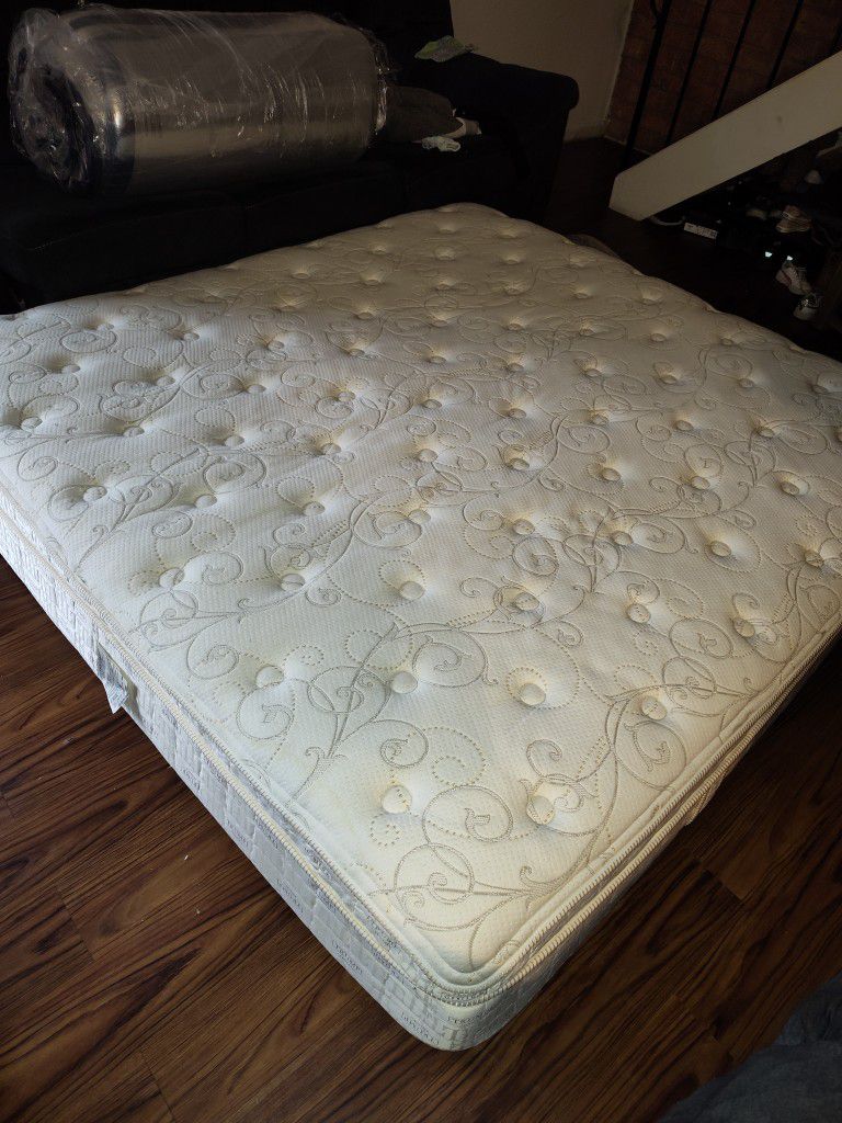 king trump mattress edition very good and comfy