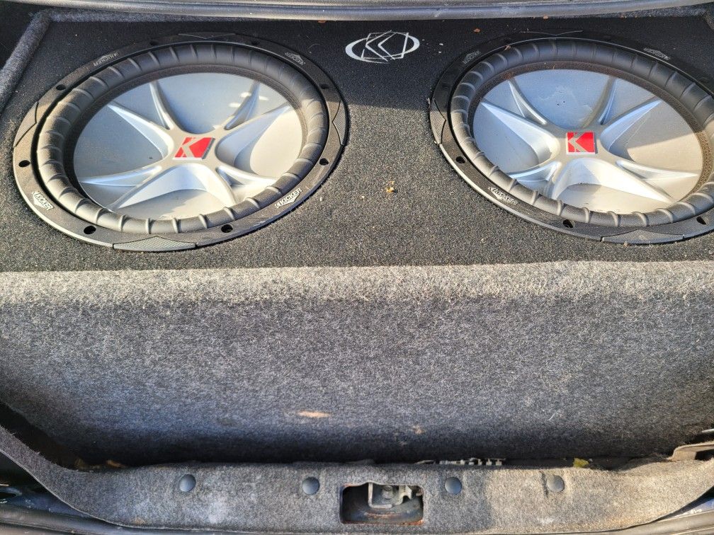Kicker Subwoofer Double Box