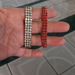 2 Cute Bracelets ..5.00 Each..cada Una