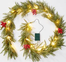 Brightown Christmas Garland With Lights, 6Ft 20 LED Lighted Pine Leaves Garland Decorated With Snowflakes, Berry, North Star, Battery Operated Indoor