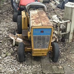 International Harvester riding mower