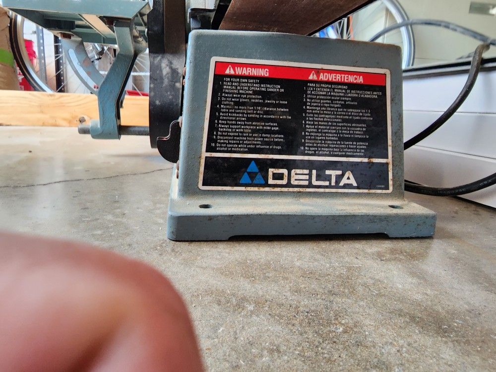 Delta 4 Inch Belt 6 Inch Disc Sander for Sale in Boynton Beach, FL