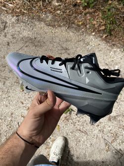 Nike Football Cleats Size 9-10