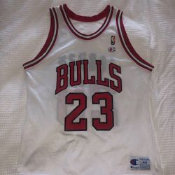 Vintage Champion Chicago Bulls Home White Jordan Jersey