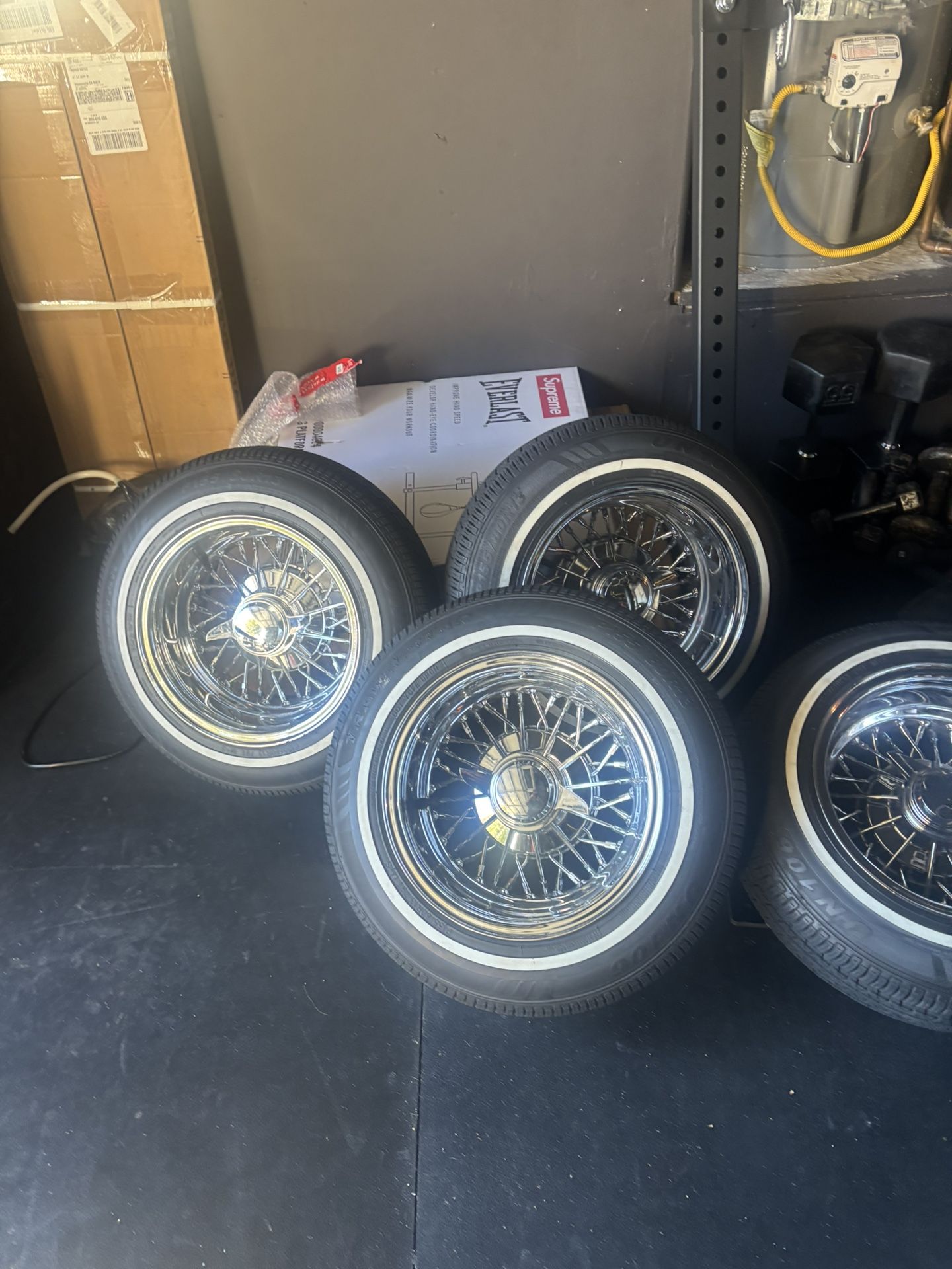 13s Tiene Un Rayo ⚡️ Cmquebrado Solo Uno Pero No Ase Todo Ni Nada Todo Se Hoye Normal Y La Llamas Son Nuevas 