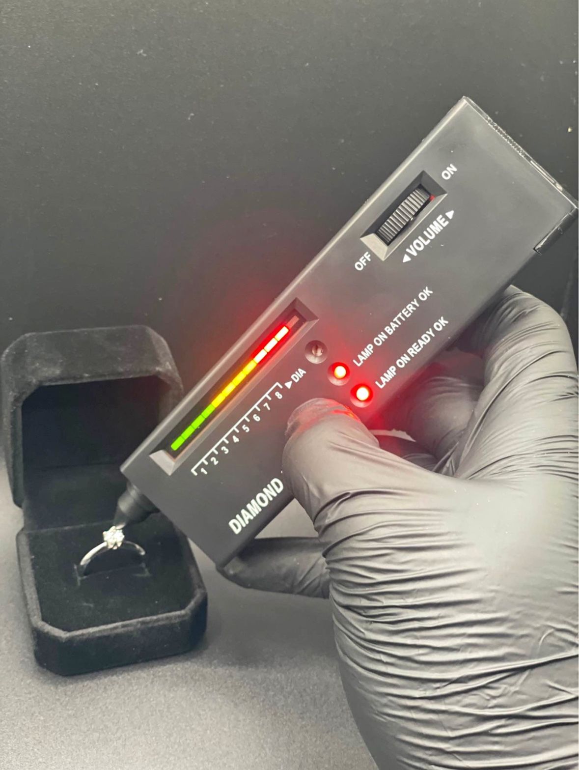 VVS1 Moissanite Engagement Ring