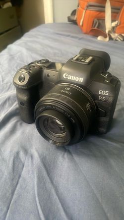Canon r5 camera
