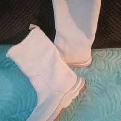 $20 Cute Never Worn Open Box Timberlands Size 6 