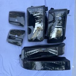 Ford F150/F250/F350/Bronco Headlight Year 92-96