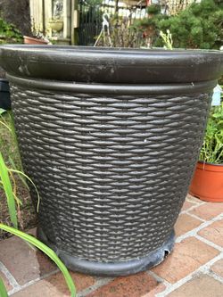 Huge Resin Planter 21x21