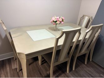 Dining room table