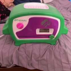 Green Girl Scouts Cookie Oven 