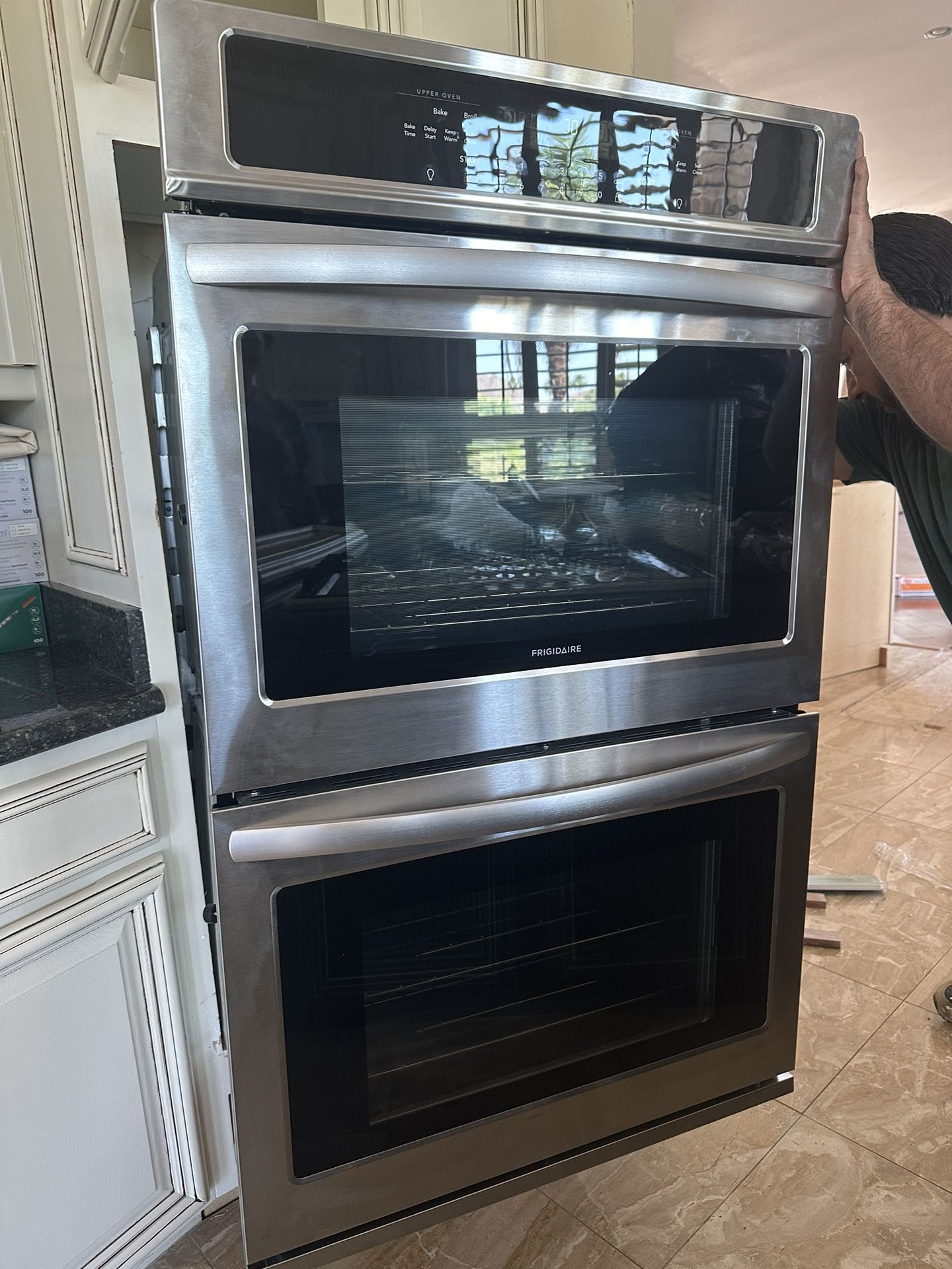 Frigidaire 30" Double Electric Wall Oven LIKE NEW