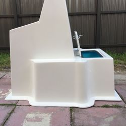 Fiberglass Boat Center Console