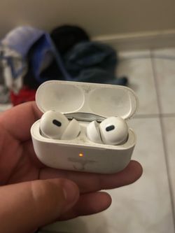 Apple AirPods Pro 2 with Charging Case