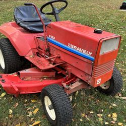 Great Classic Garden Tractor  Gravely 8123 Rear engine