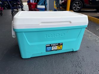 Igloo Coolers ā 48 Qt $20& 24 Qt$18 ā Great for Camping, Beach & Road Trips