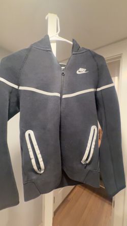 Nike tech size small