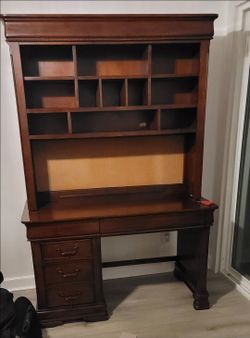 Office Desk - NEED GONE