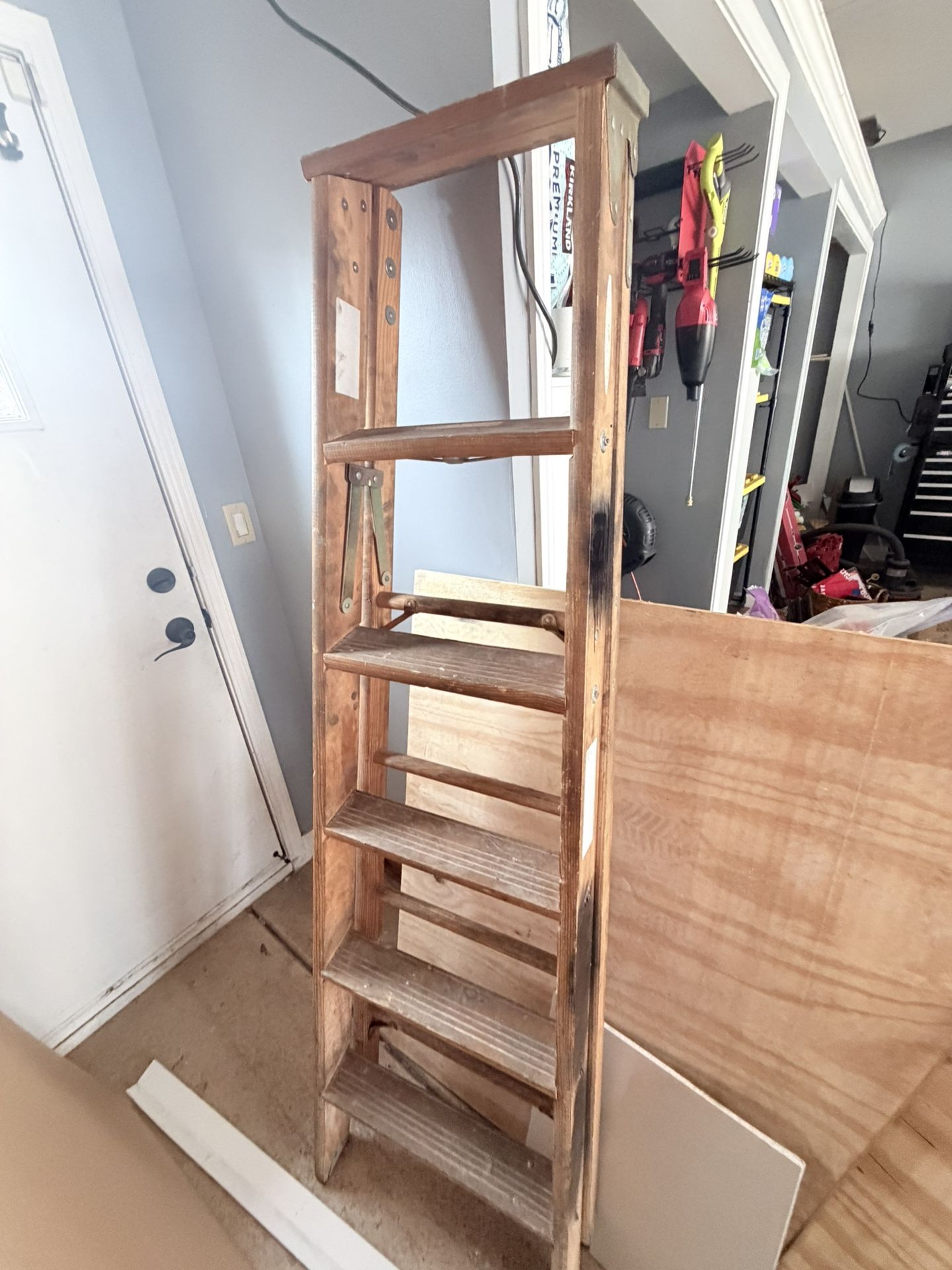 Free ladder