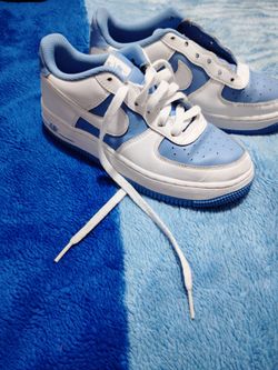 Big kids Nike size 5