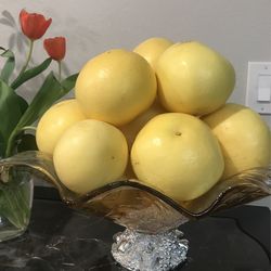 Fresh Pomelos - Grapefruit Clean Fruit And Ready To Eat