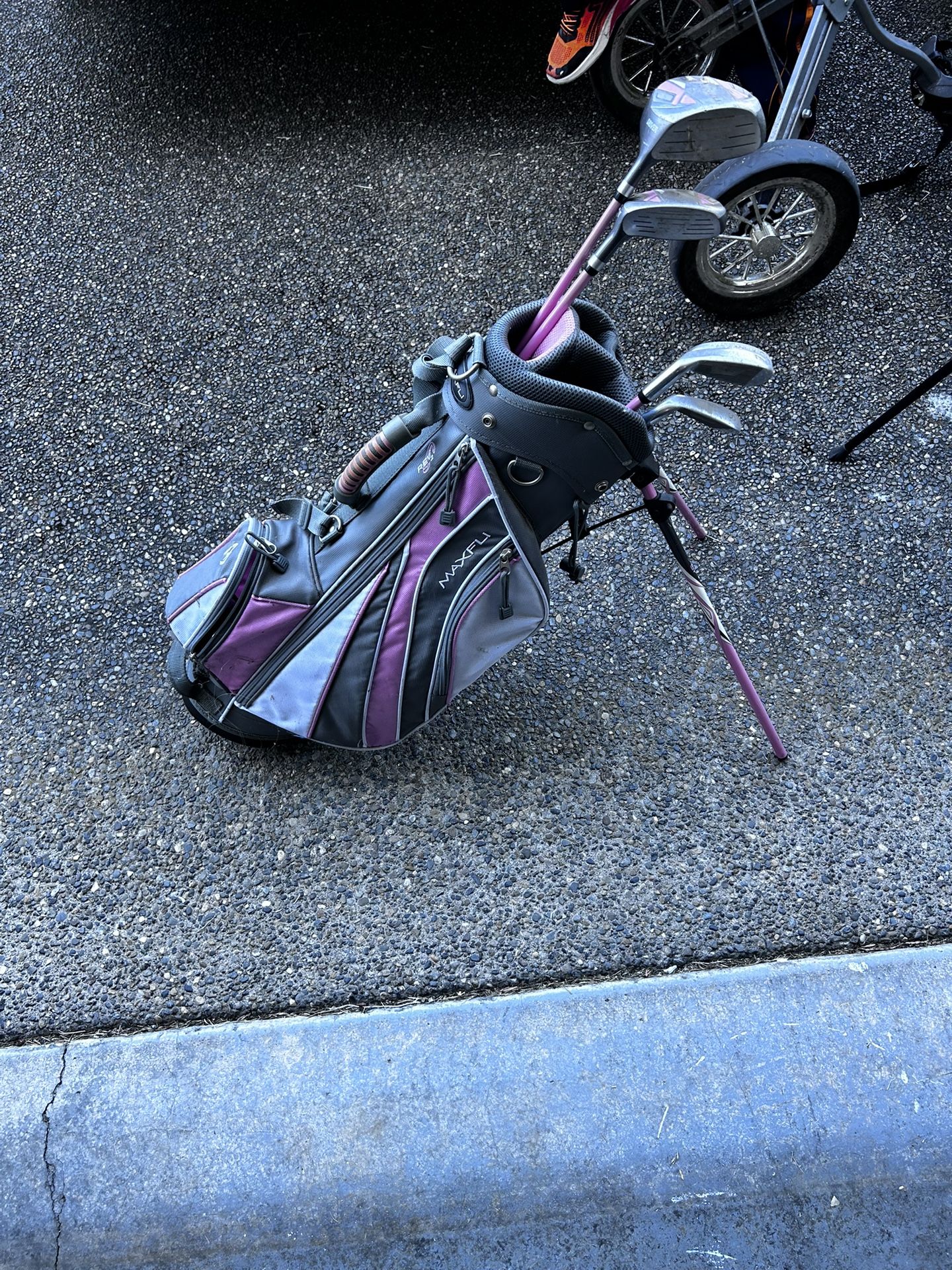 Pink Kids Golf Clubs