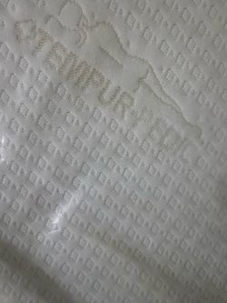King size mattress clean with boxes colchón king con sis bases muy limpio
