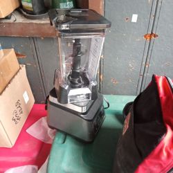 Ninja Mixer Auto IQ Single Serve Smoothies Extractor