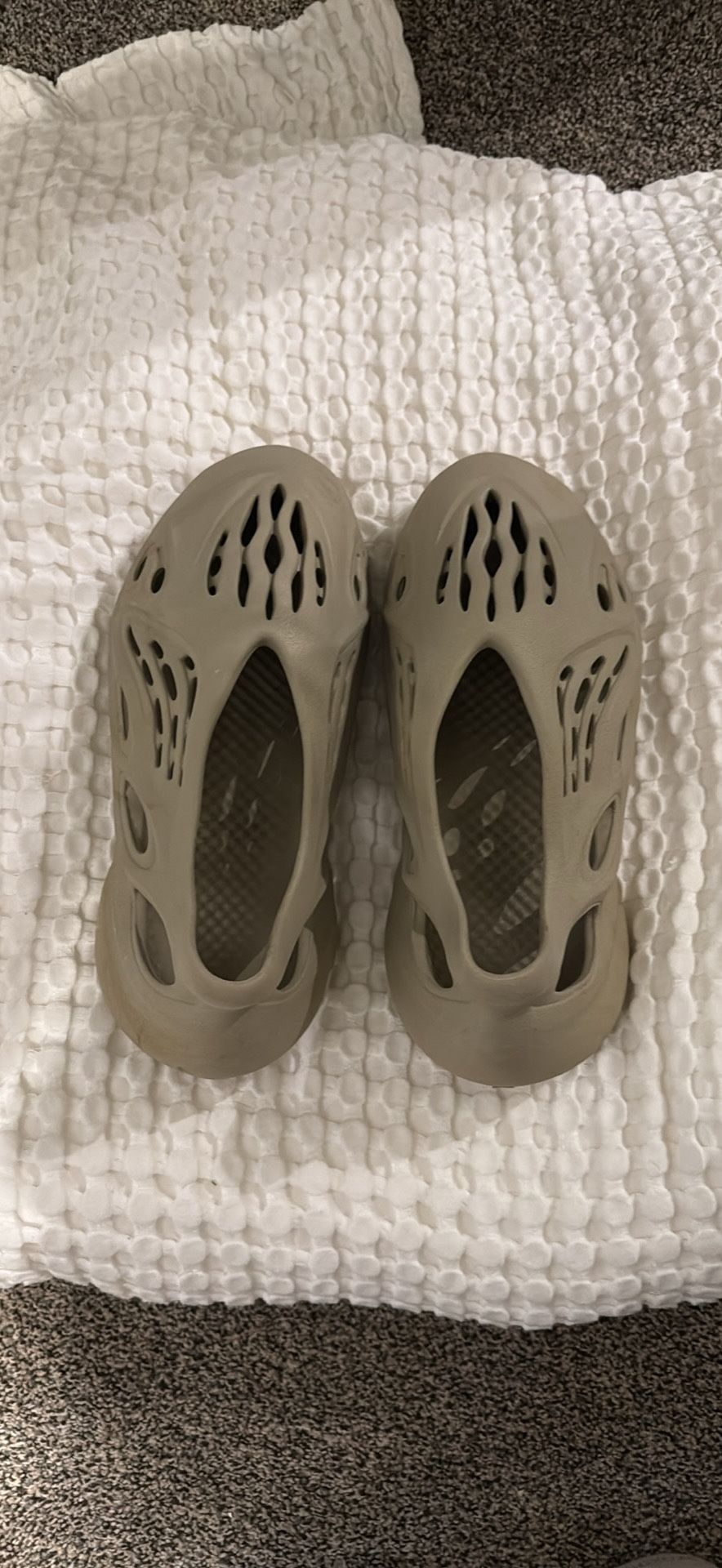 Adidas Foamrunners