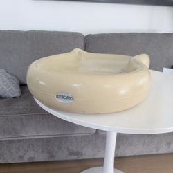 Keekaroo Peanut Changer