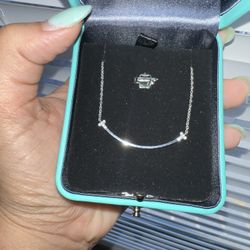 Tiffany & Co Smile Small Pendant in White Gold with Diamonds
