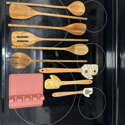 Wooden Spoons, Spatulas, And Utensil Holder