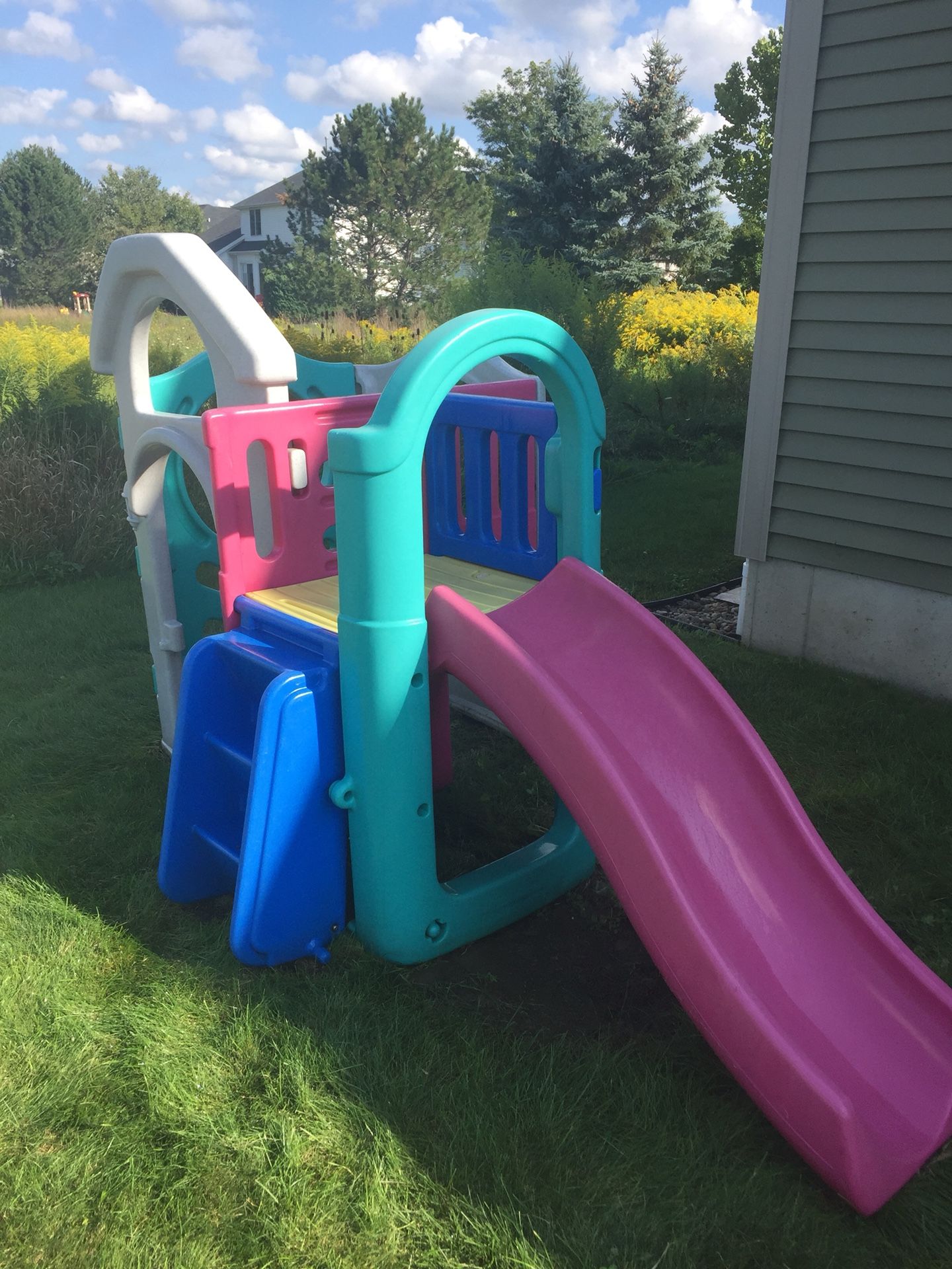 Fisher price playset with slide