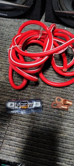 DS18 4GA 15' OFC with 2x lugs fuse and holder