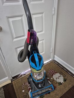 BISSELL PowerEase Swivel Rewind Pet Vacuum Cleaner