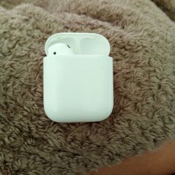 Apple Air pods With Left Ear Bud