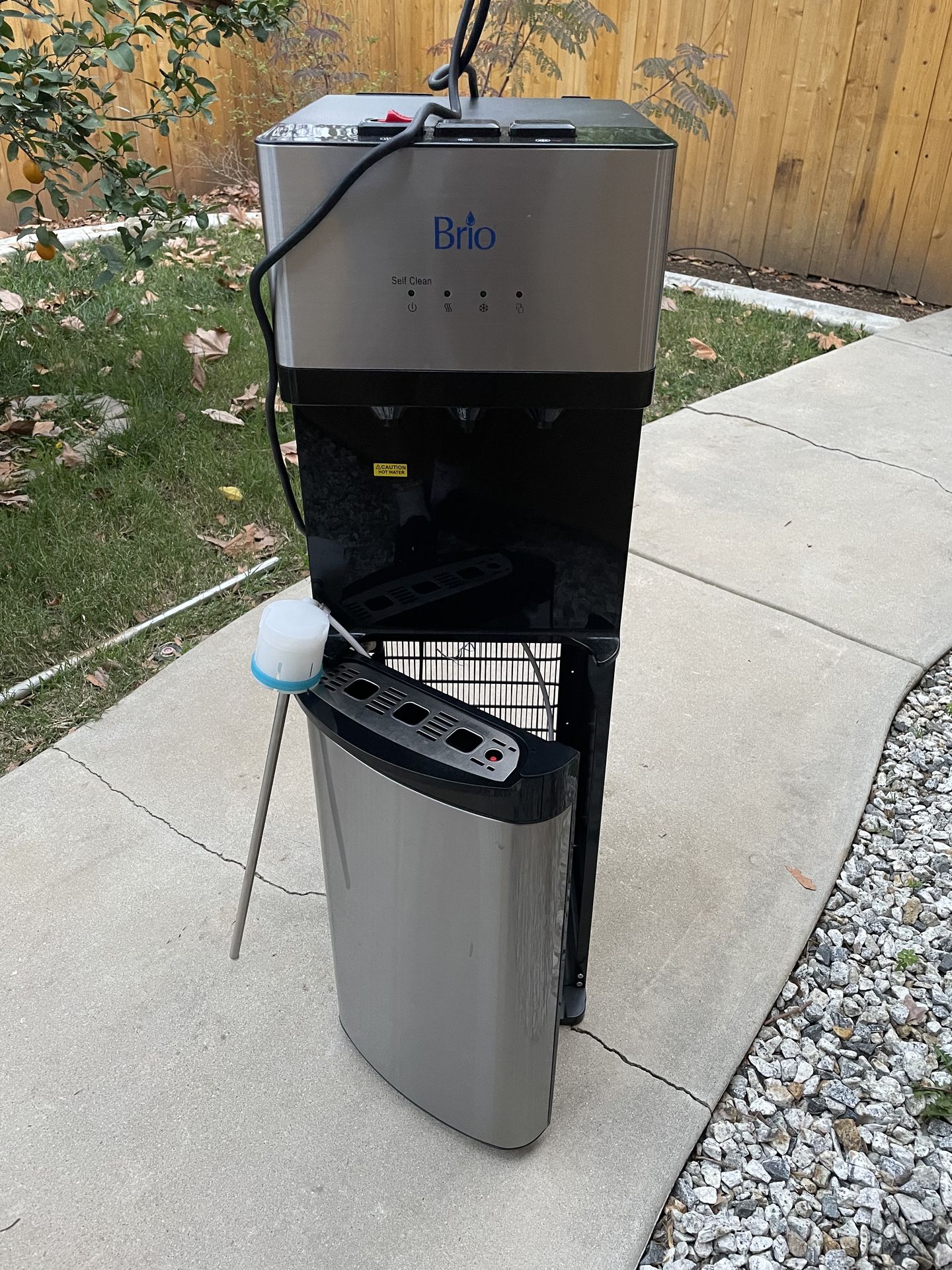 Brio water dispenser