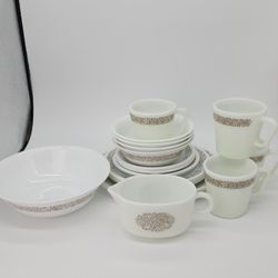 Vintage Corelle Corning Woodland Brown  24-Pc W/Serving Bowl & Gravy Boat 