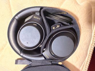 Sony WH-1000XM4 Wireless Noise Cancelling Headphones (Blue) – Excellent Condition