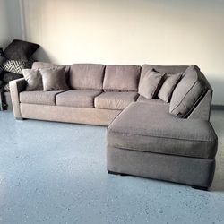 Gray Living Spaces Modern Sectional Sofa with Right Chaise Lounge