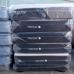 Nectar Mattress 

Nectar classic 13" medium firm Memory Foam  

Breathable cooling cover therapeutic gel-infused response layer
Active support stabili