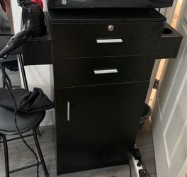 Stylist cabinet