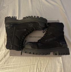 Balenciga Boots