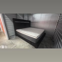 KING SIZE BED FRAME WITH MATTRESS 