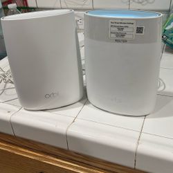 Orbi WiFi Router RBR50