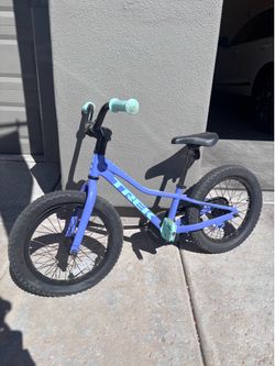 Trek Precaliber 16” girls bike