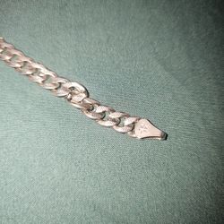 14k Plated Gold Chain , Not Solid 14k Gold  Chain But Non Magnetic Mix Of Metal , Cut In Cuban Link With Texture 