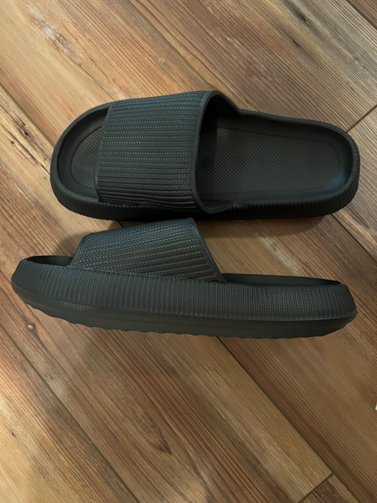 Black Slides Size 38-39